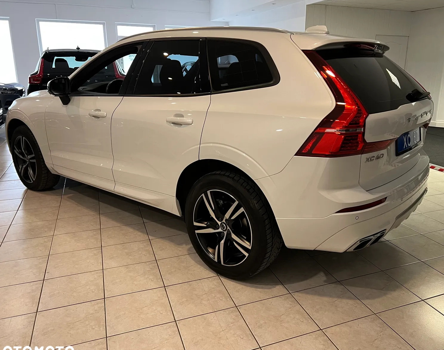 Volvo XC 60 cena 117900 przebieg: 224000, rok produkcji 2018 z Zelów małe 121